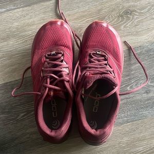 Topo Althetic Ultraventure 2 trail runners - great condition